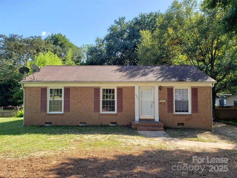 Photo of 4409 Brooktree Drive, Charlotte, NC 28208 (MLS # 4327768)
