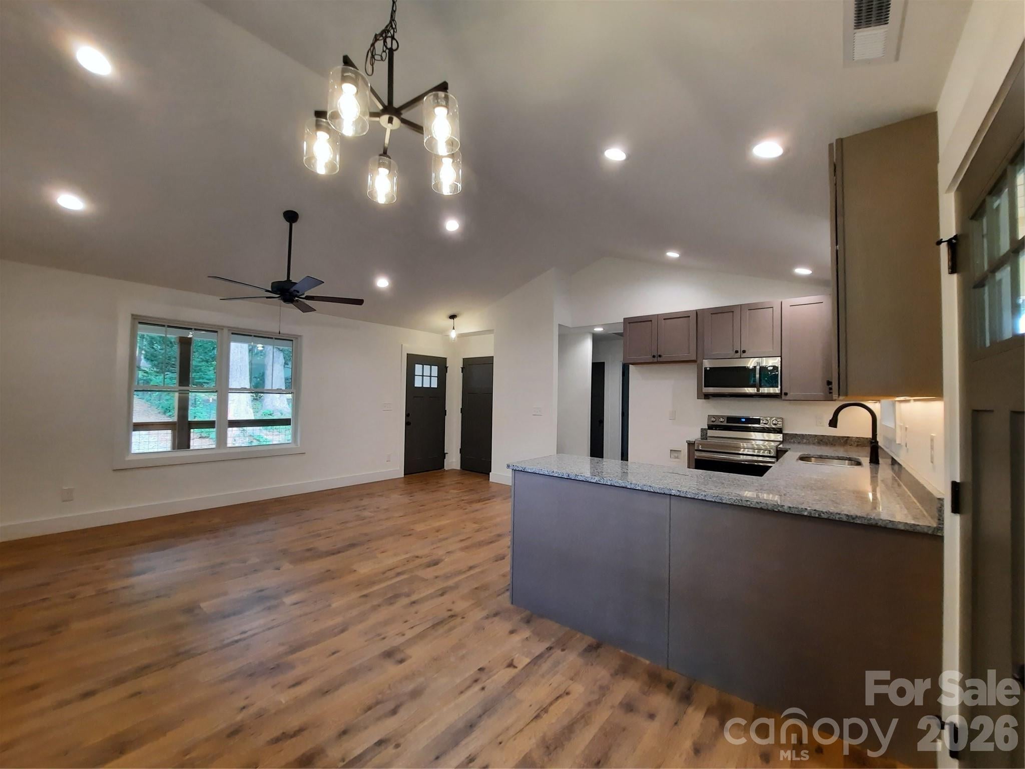 12 Overbrook Place