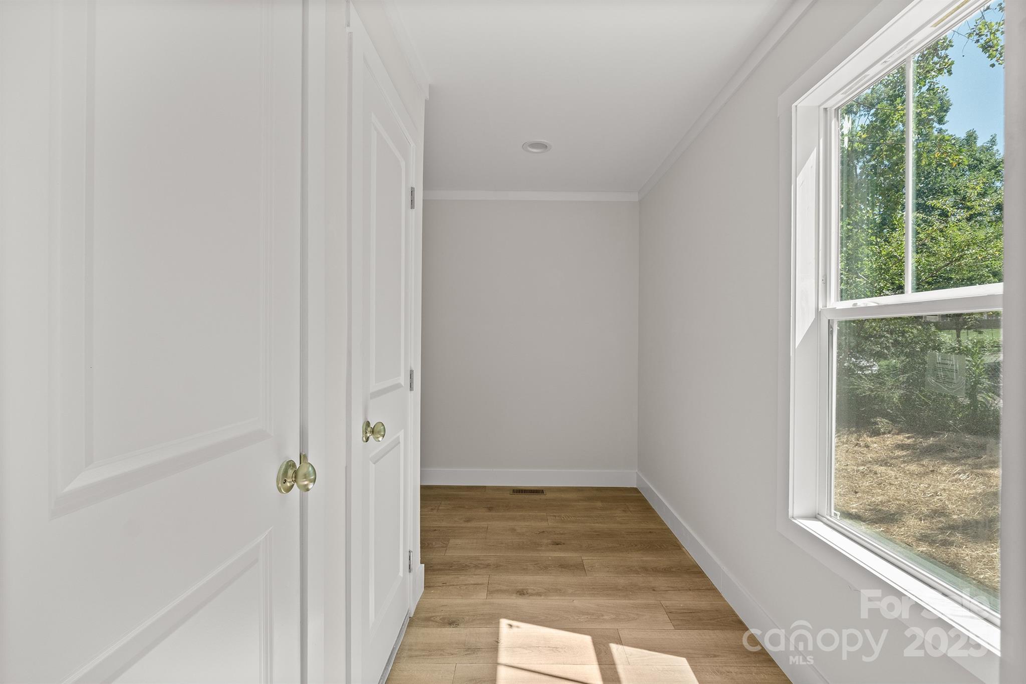 3045 8th Avenue SE