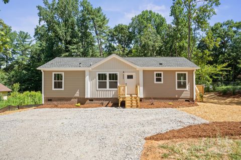 Photo of 3045 8th Avenue SE, Conover, NC 28613 (MLS # 4285756)