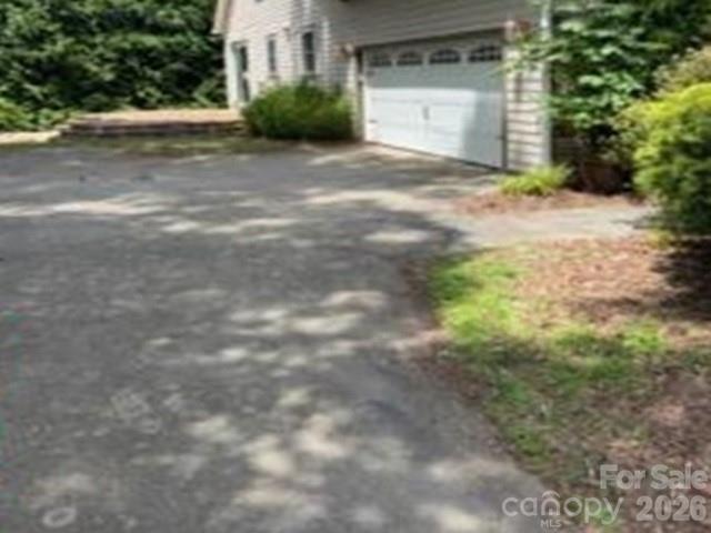 4 Sterling Oaks Drive