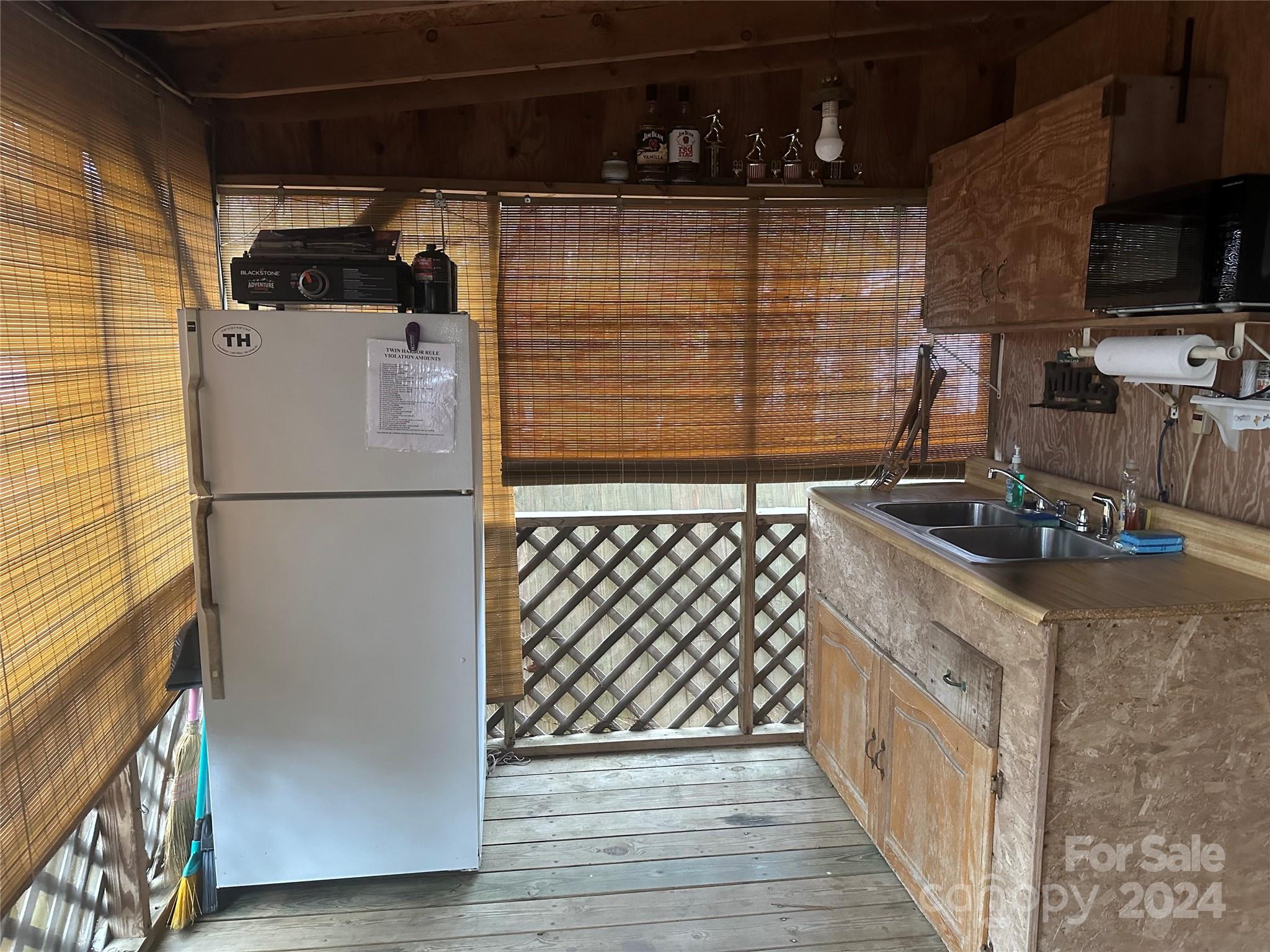 Twin Harbor - Residential