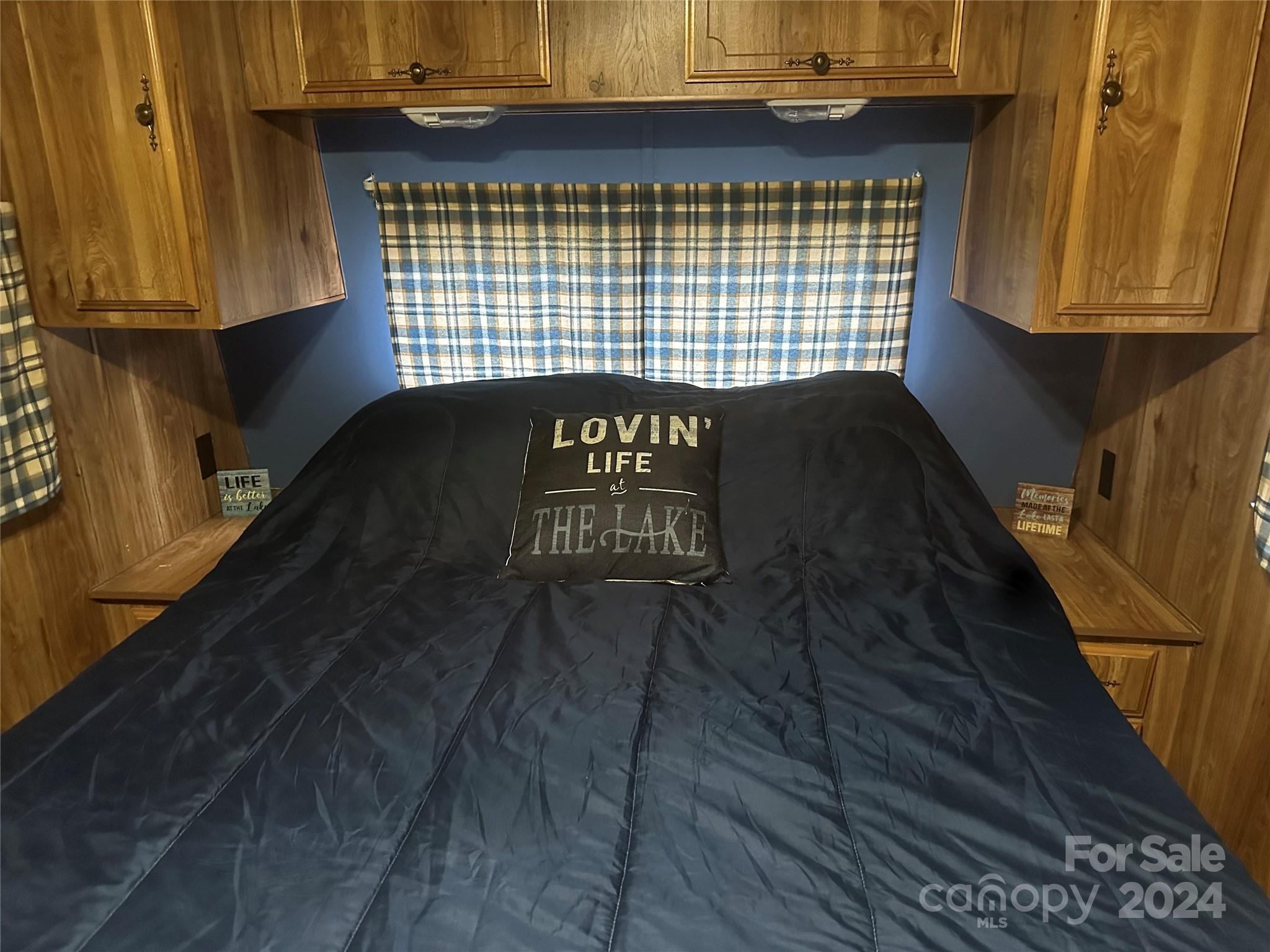 Twin Harbor - Residential