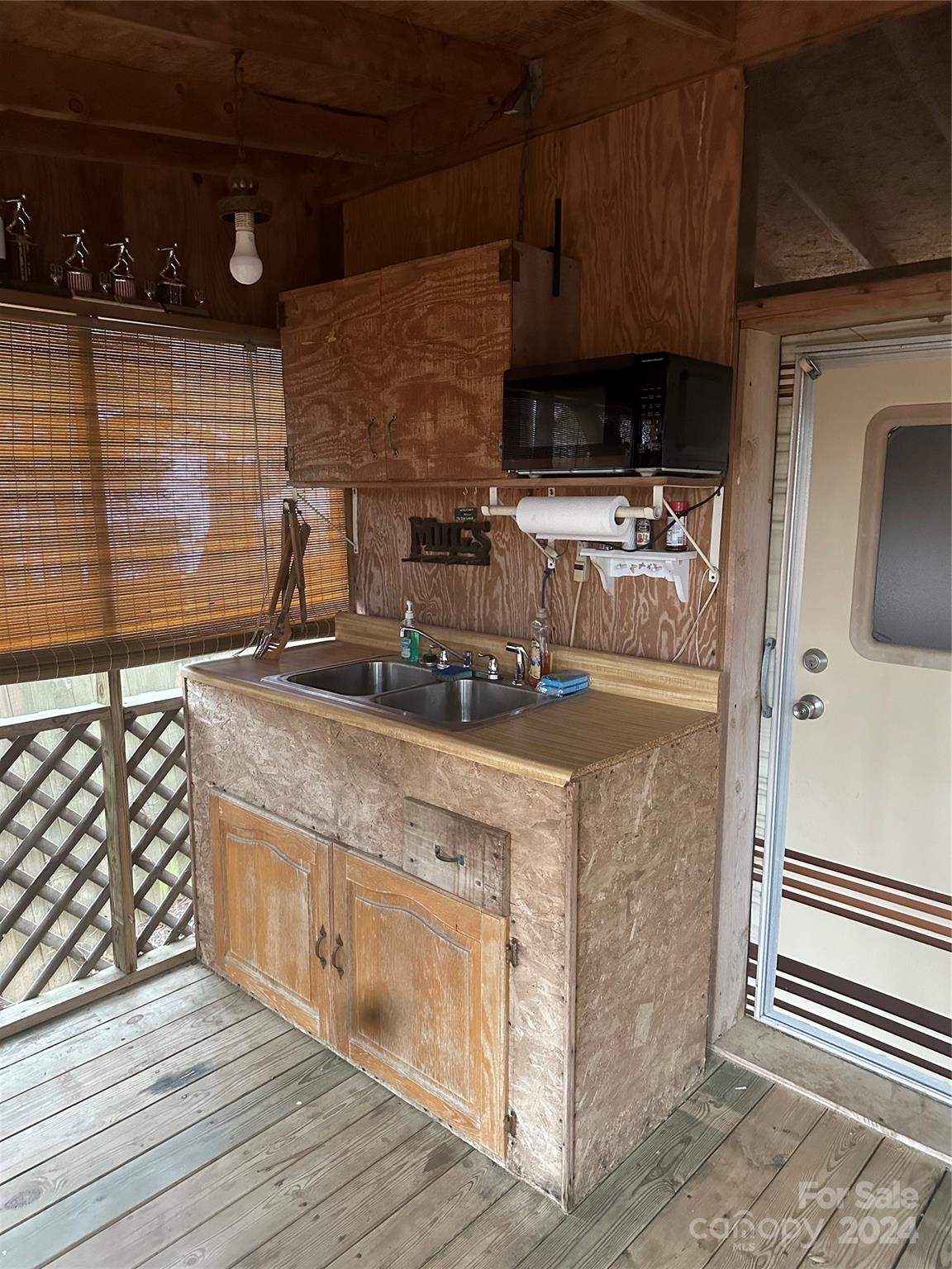 Twin Harbor - Residential