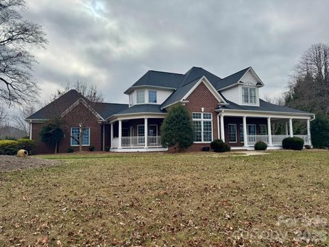 1148 Town N Country Drive Wilkesboro NC 28697