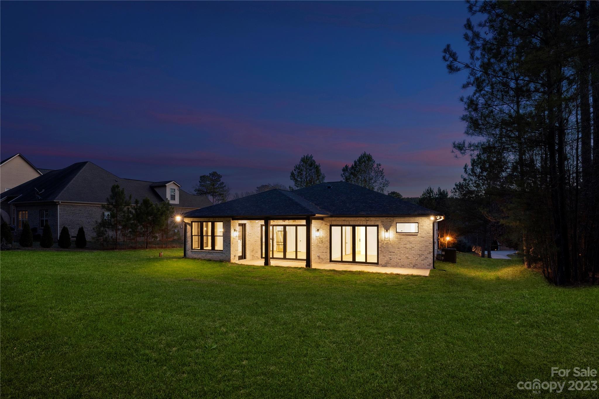 River Lure - Residential