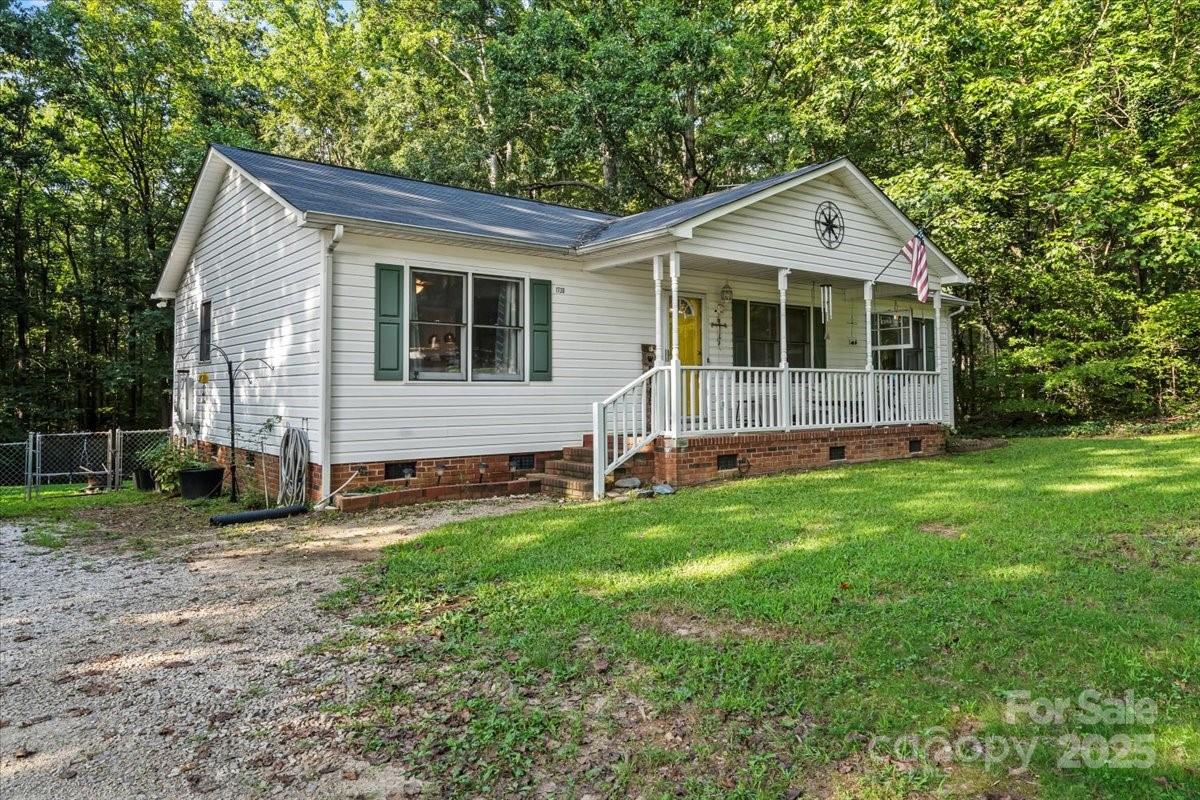 1730 Charlotte Highway