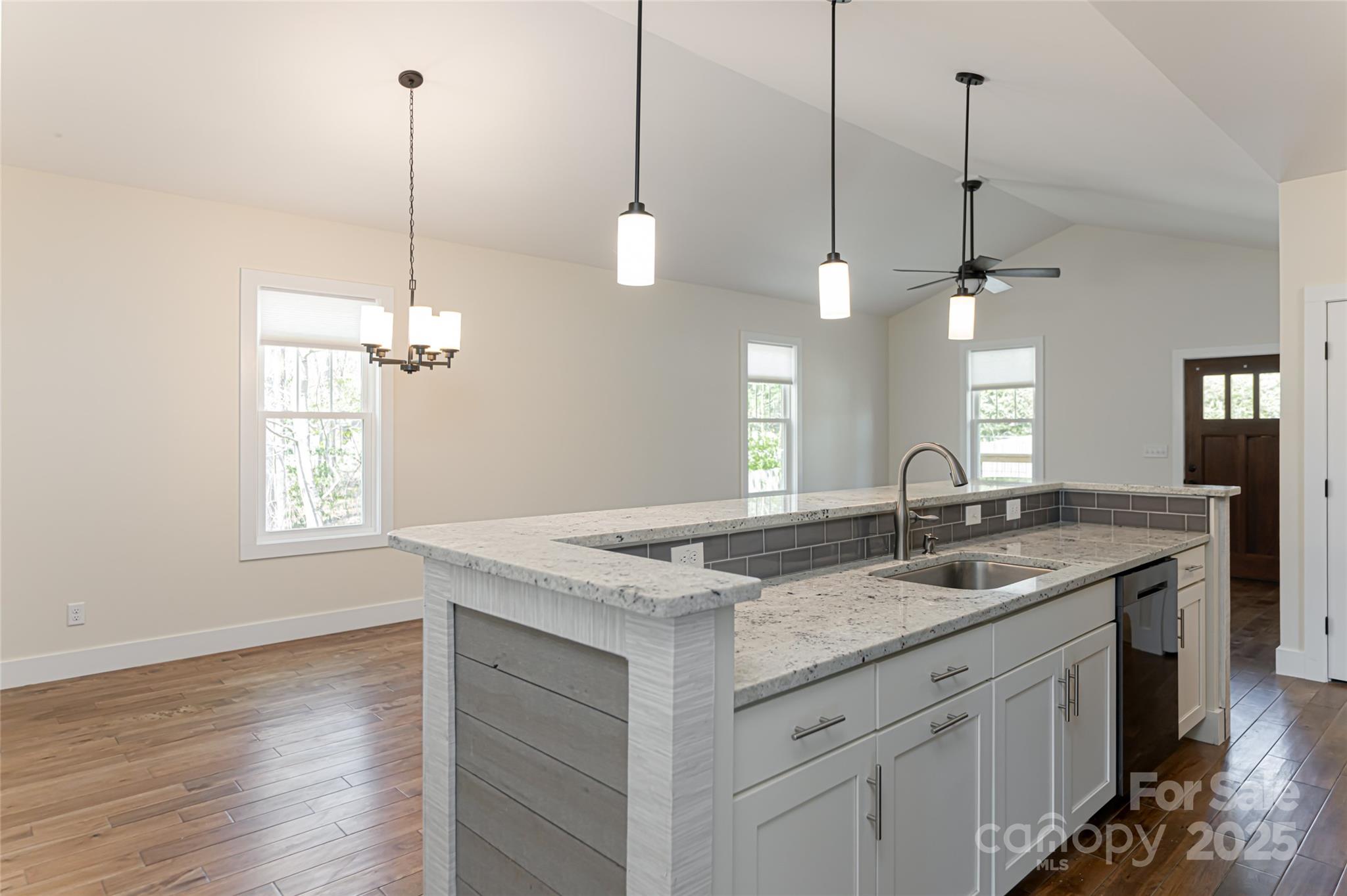 220 Mount Allen Heights