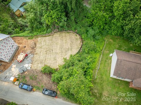 133 Park Ridge Avenue Swannanoa NC 28778