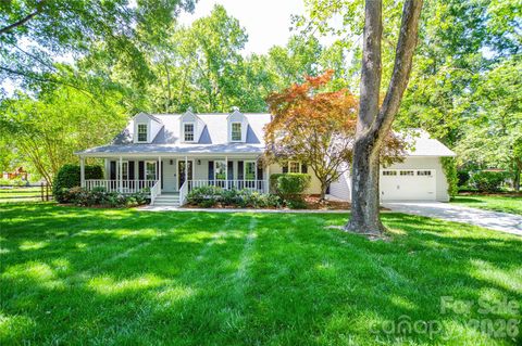 Photo of 2922 Butter Churn Lane, Matthews, NC 28105 (MLS # 4361303)