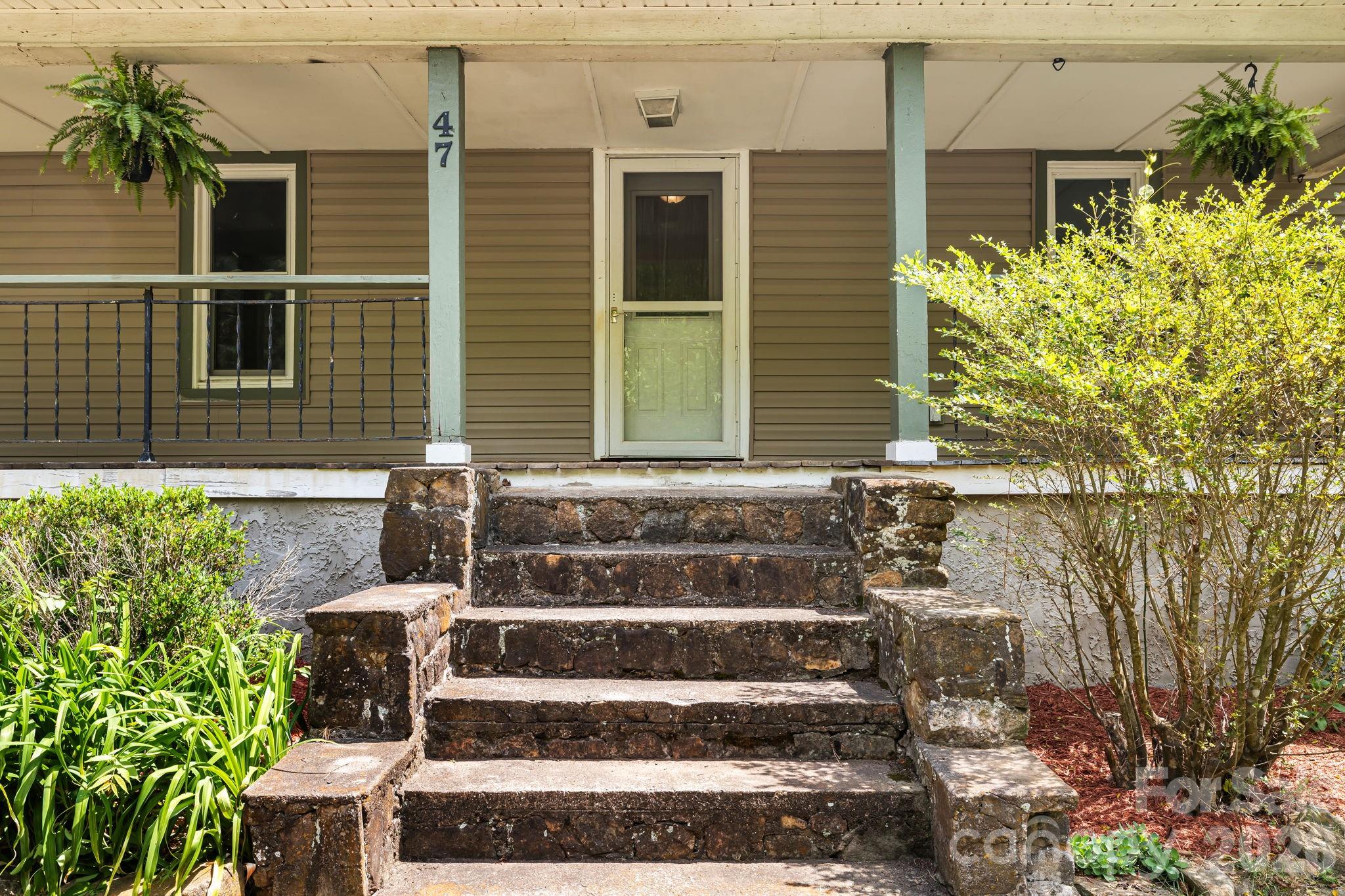47 Saw Branch Road