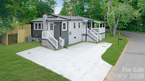 Photo of 304 S Derby Avenue, Newton, NC 28658 (MLS # 4394827)