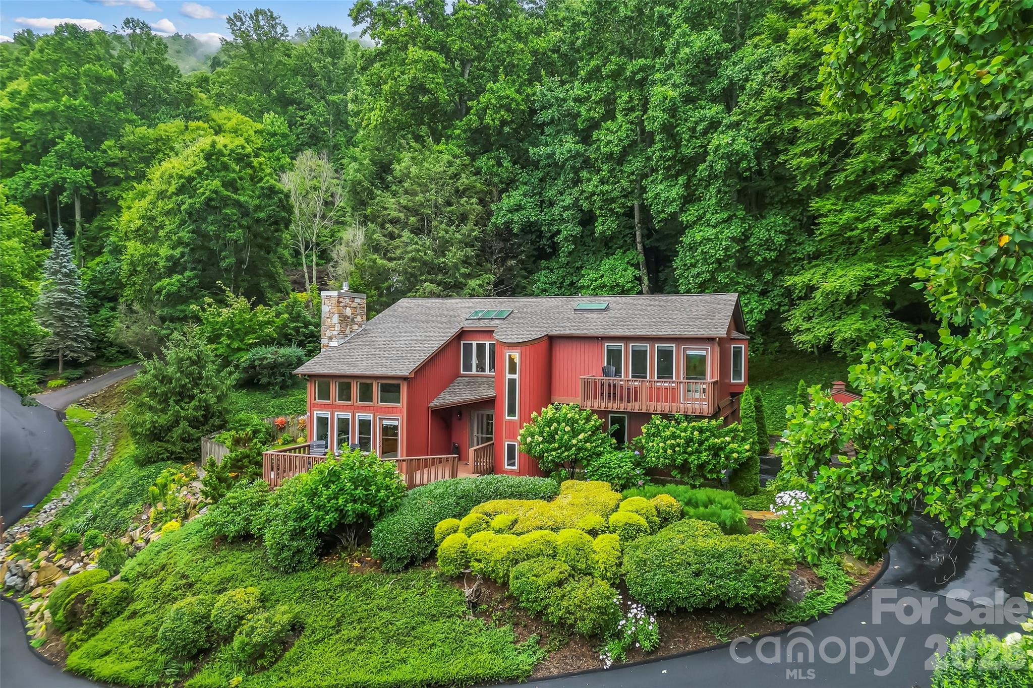 121 Stonecrest Drive