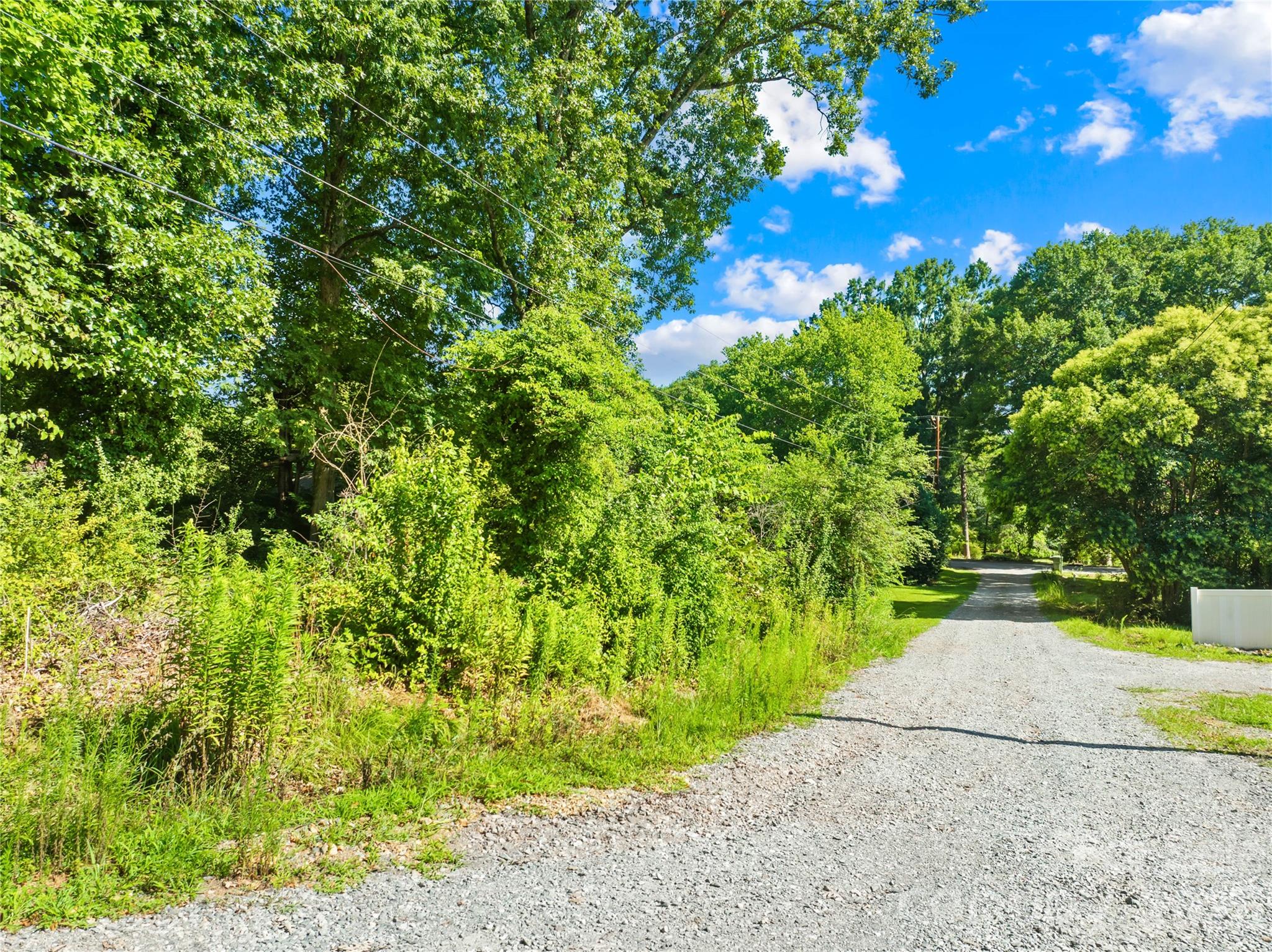0000 Oak Trail