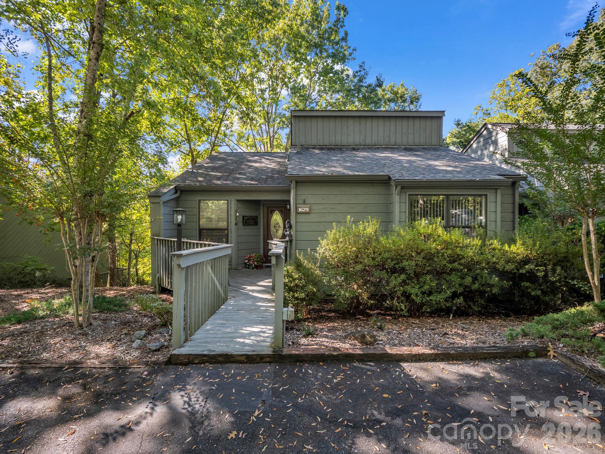 121 Quail Run Court 1629
