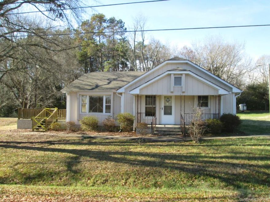 Great floor plan offering spacious bedrooms, den & living room or use as dining room. Updated vanity w/ corian counter tops in bathroom. Large lot Per tax record .76 ac. Pantry & extra room can be used as storage, small office or large walk in pantry. The rear yard is flat with a wooden storage building. Large deck great for entertaining. Home is located on a dead end street, for the person not wanting traffic.