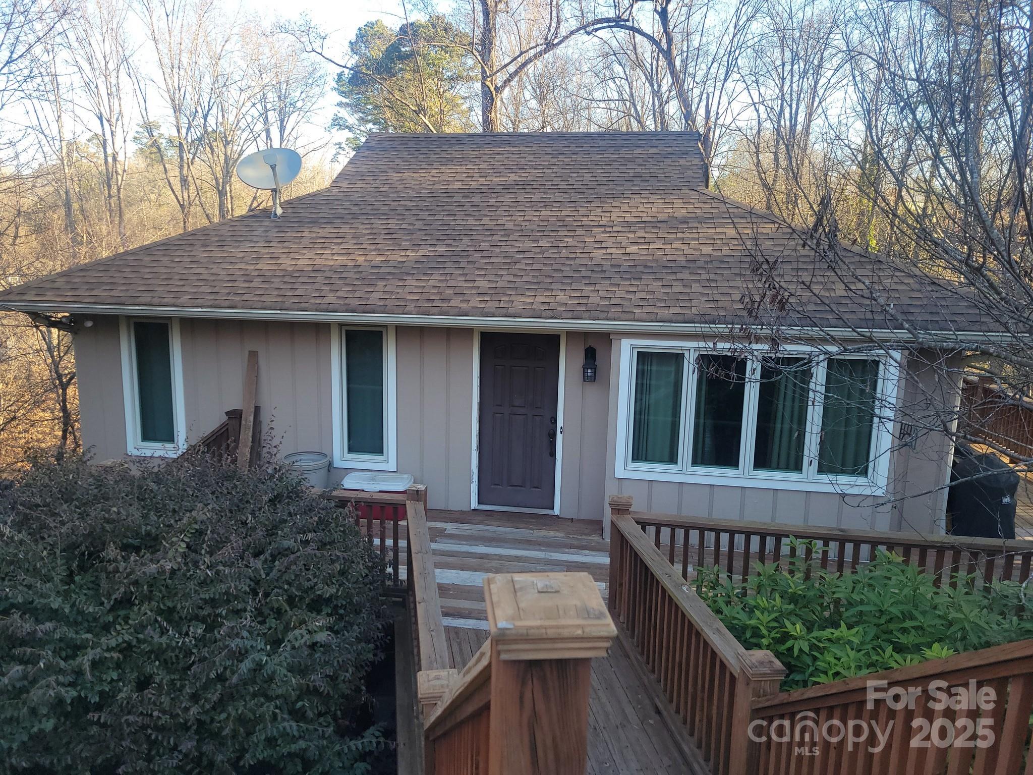 6164 N Knoll Place 8