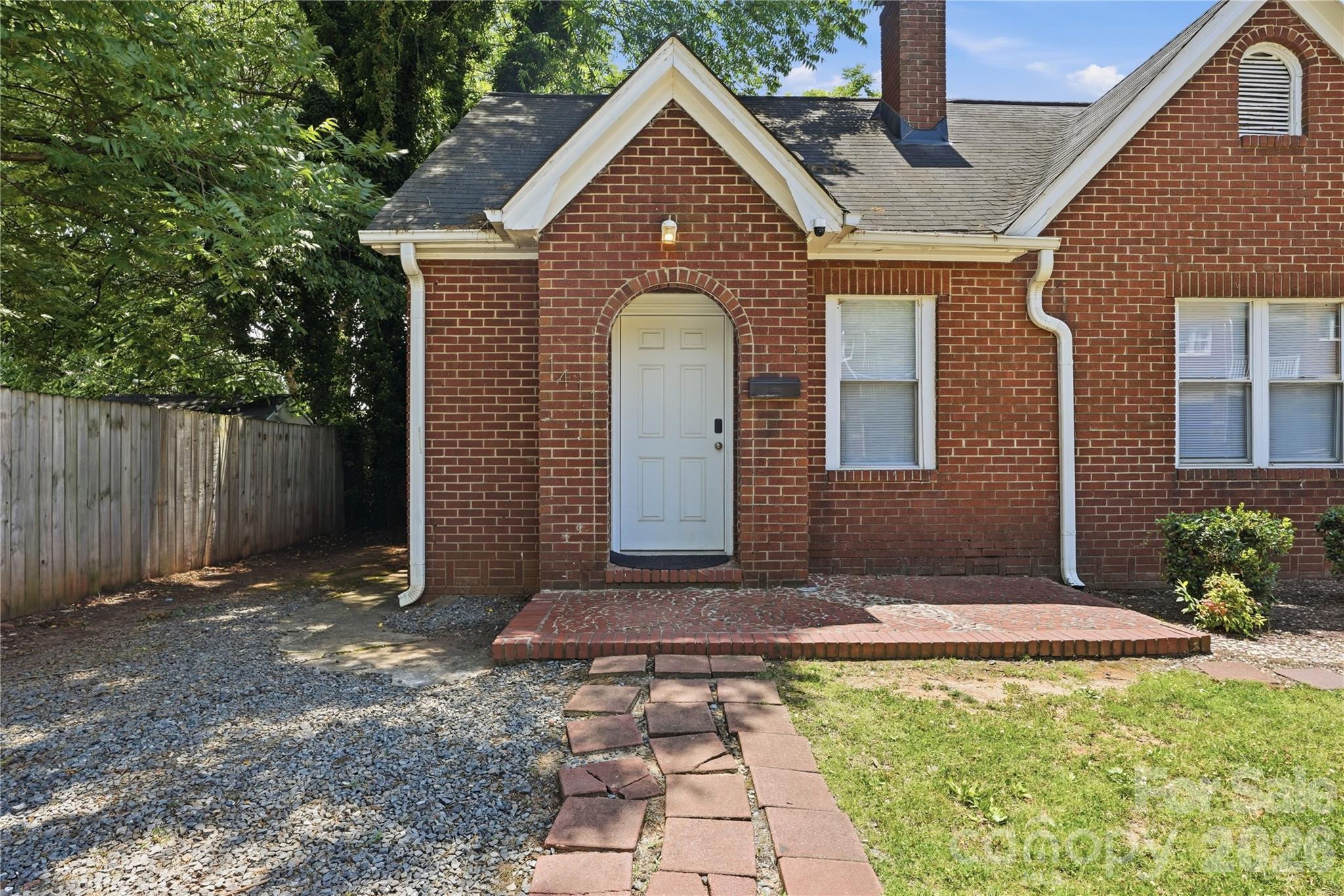 1411/1413 W 4th Street