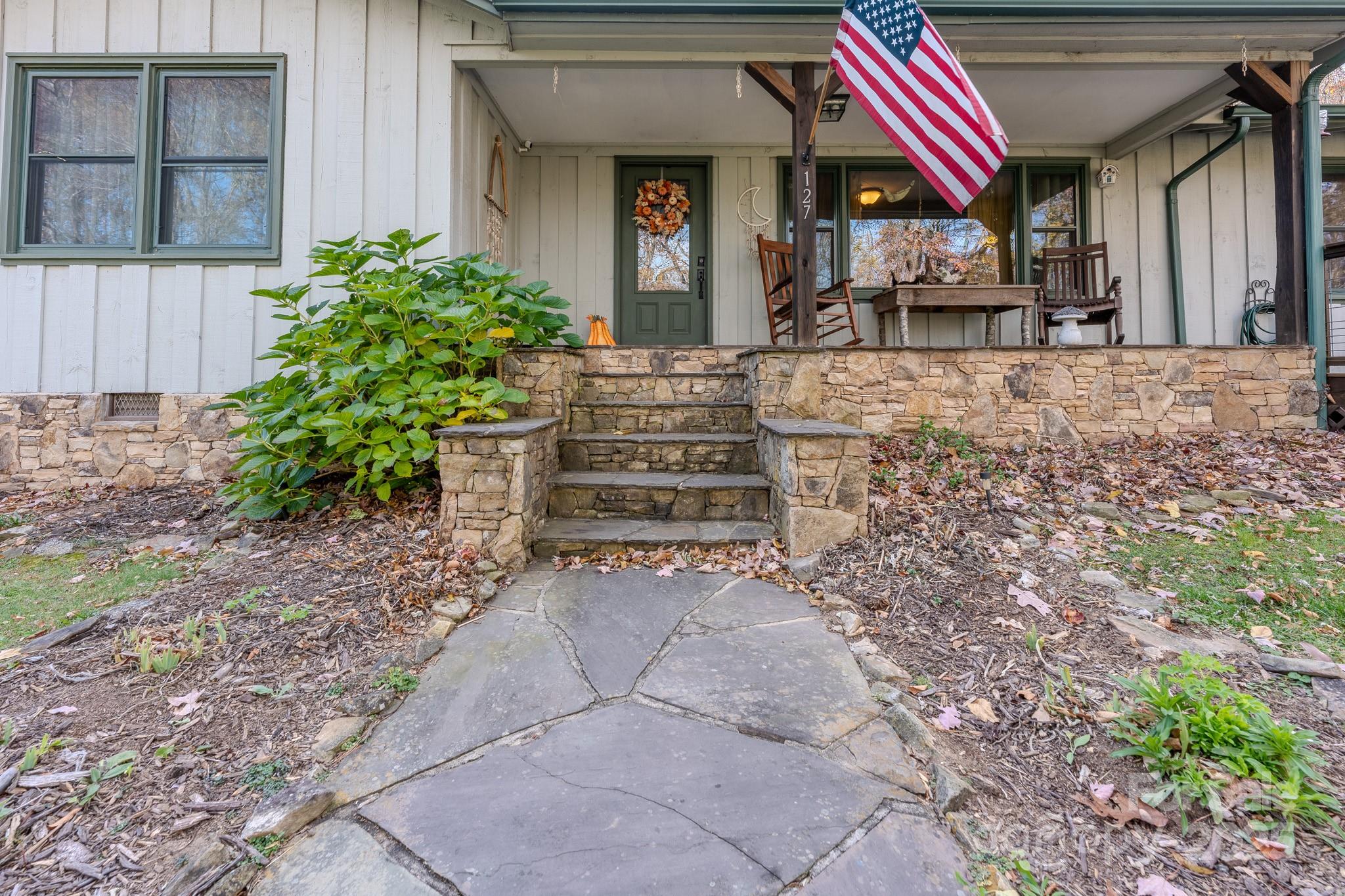 127 Reid Queen Drive