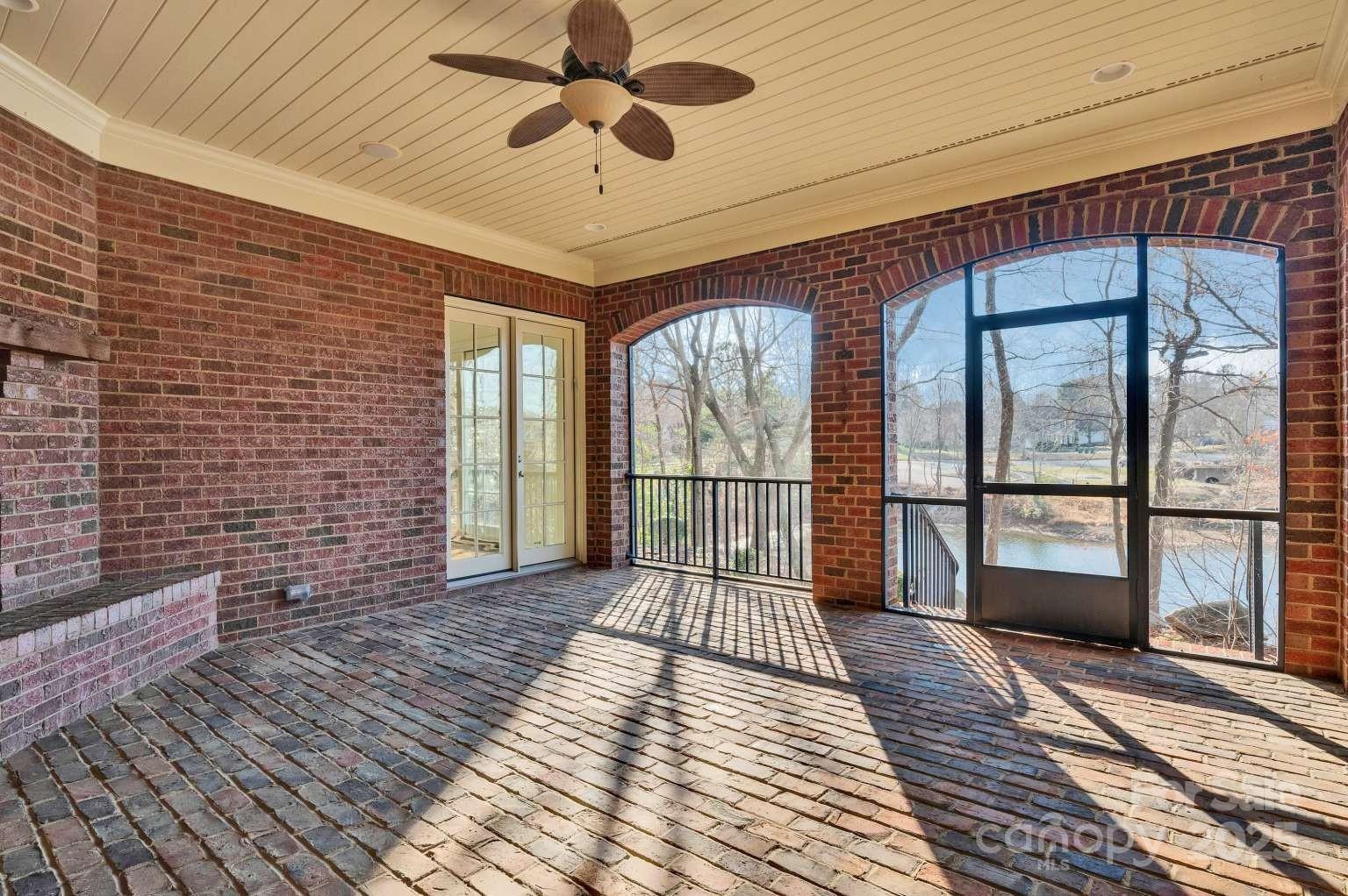 Captains Point - Residential