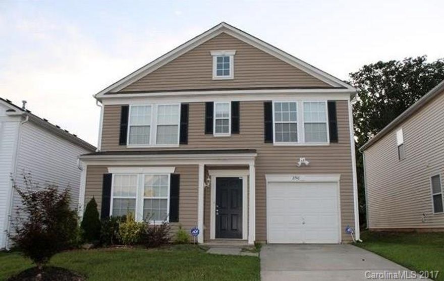 Well maintained spacious home in desirable Boulder Creek community.  Home includes wood laminate flooring throughout.  Freshly painted less than a year.  
Kitchen opens up to breakfast/dining area and family room.  Large foyer on second floor.