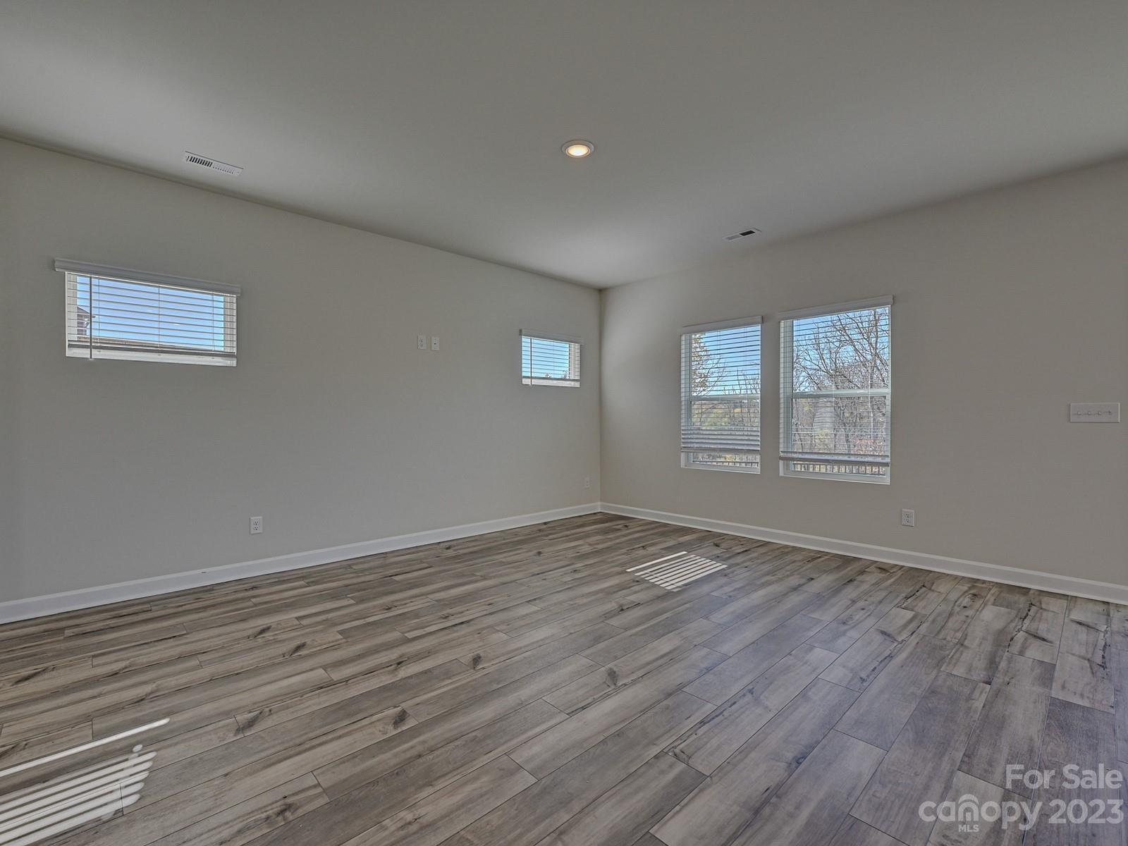 Anniston Chase - Residential