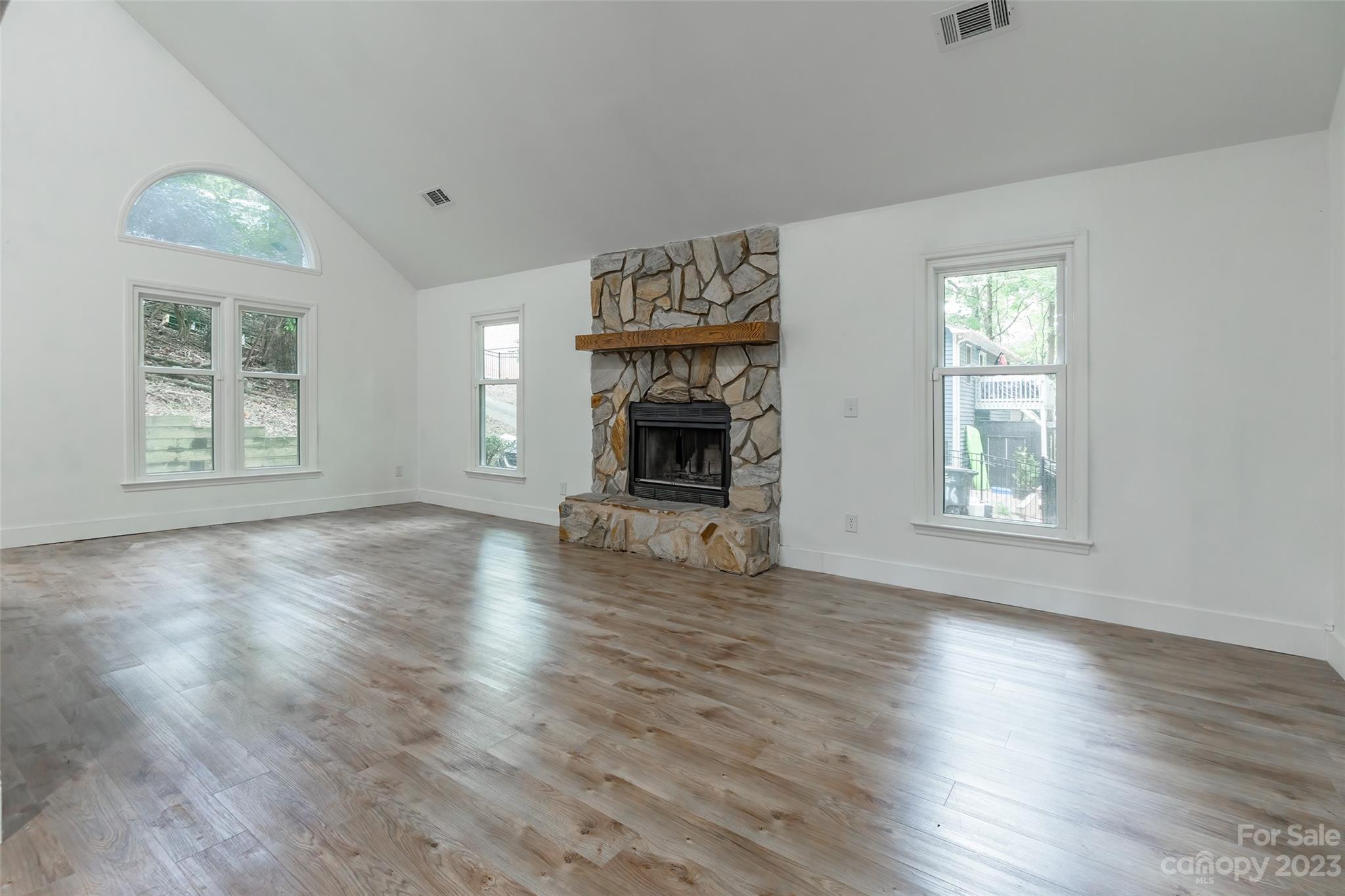 Tega Cay - Residential