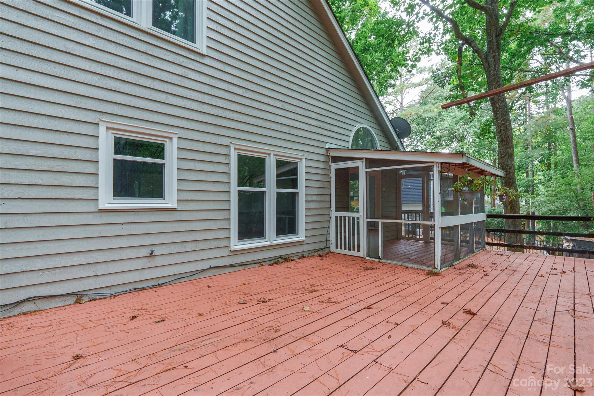 Tega Cay - Residential