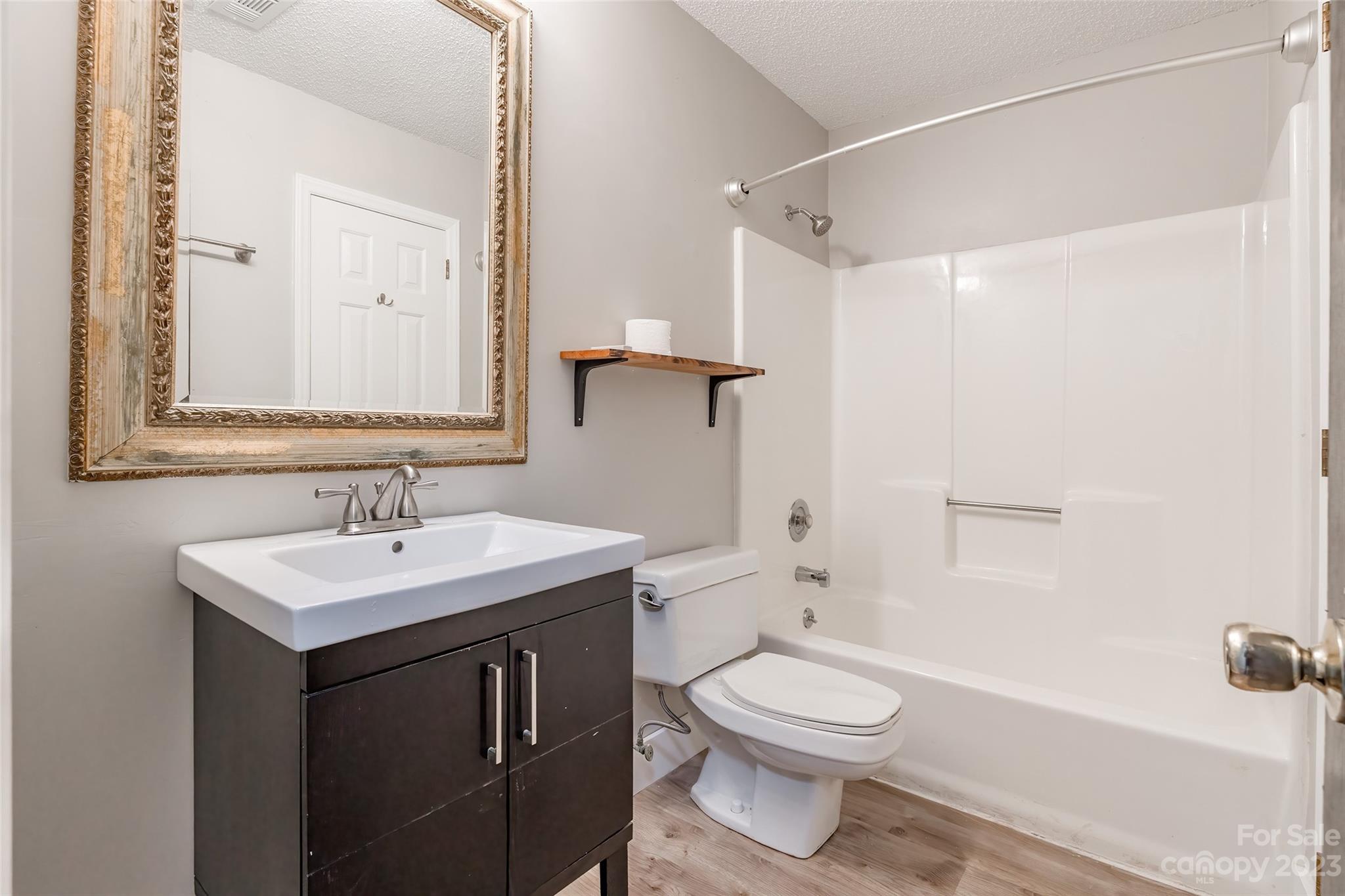 Tega Cay - Residential