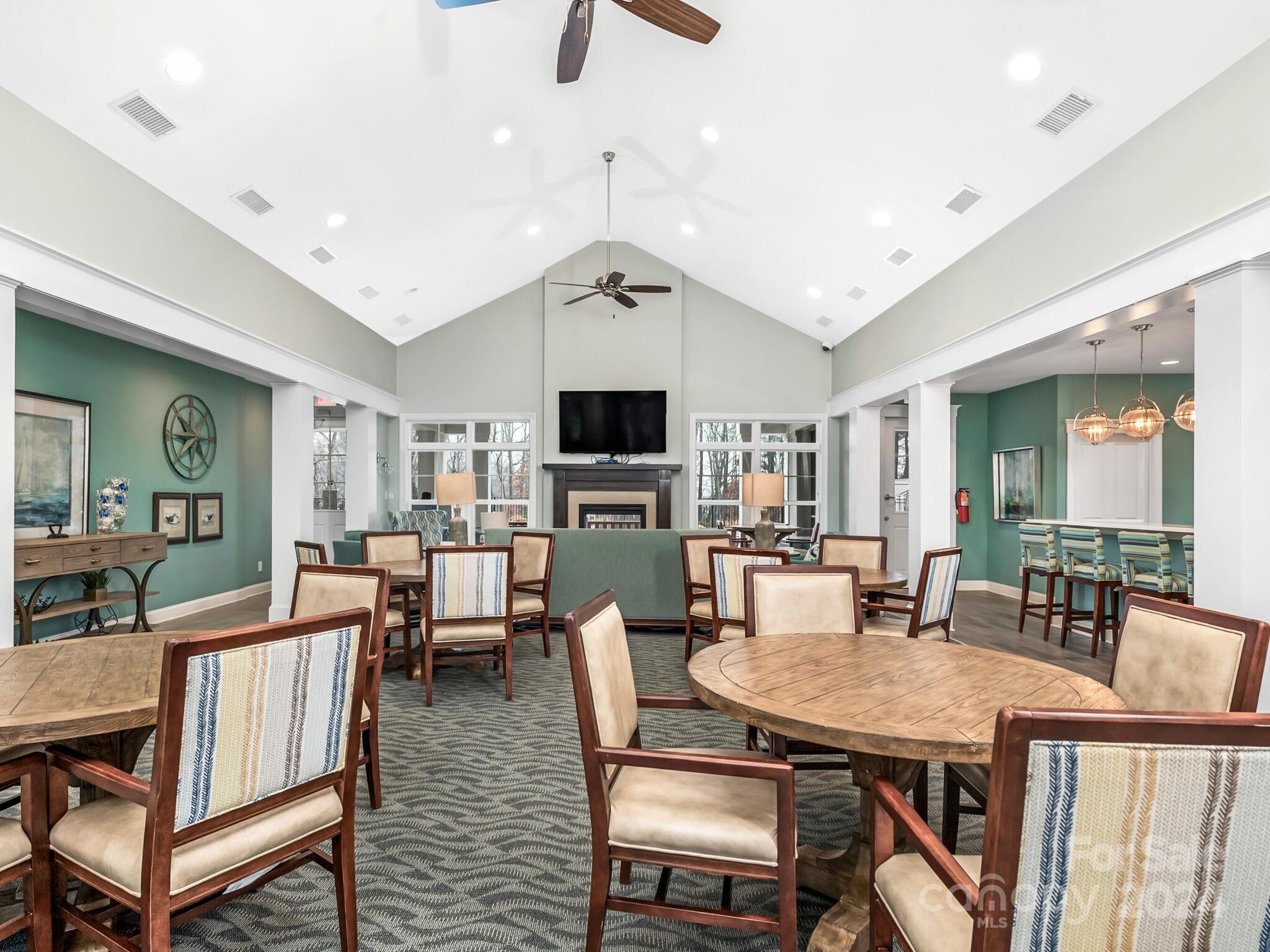 The Courtyards on Lake Norman - Residential