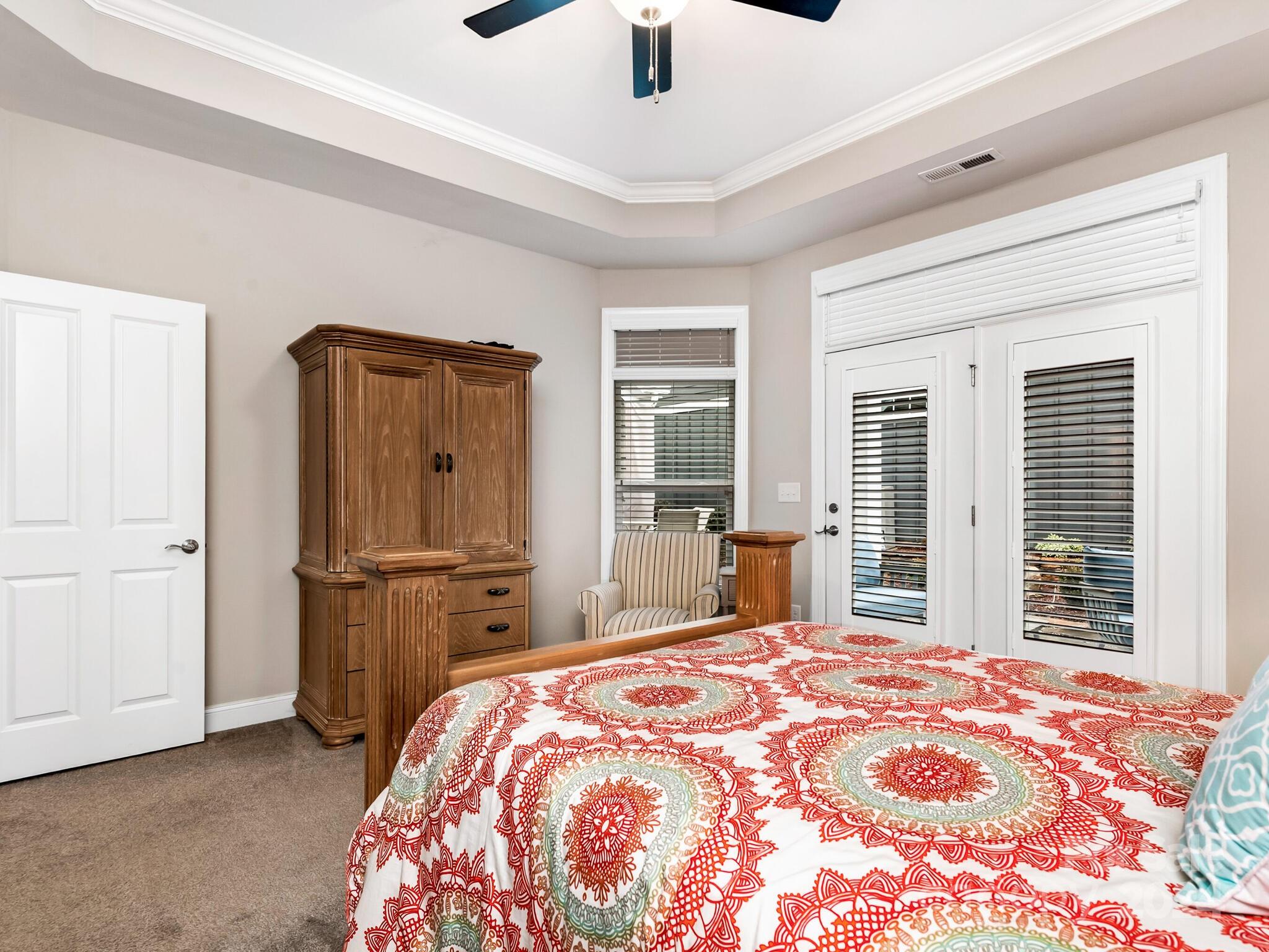 The Courtyards on Lake Norman - Residential