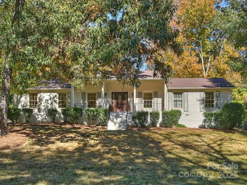 Photo of 5129 Red Cedar Lane, Charlotte, NC 28226 (MLS # 4310720)