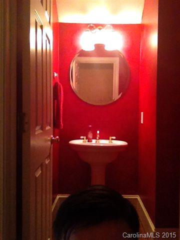 Queen Charlottes Court - Residential Lease