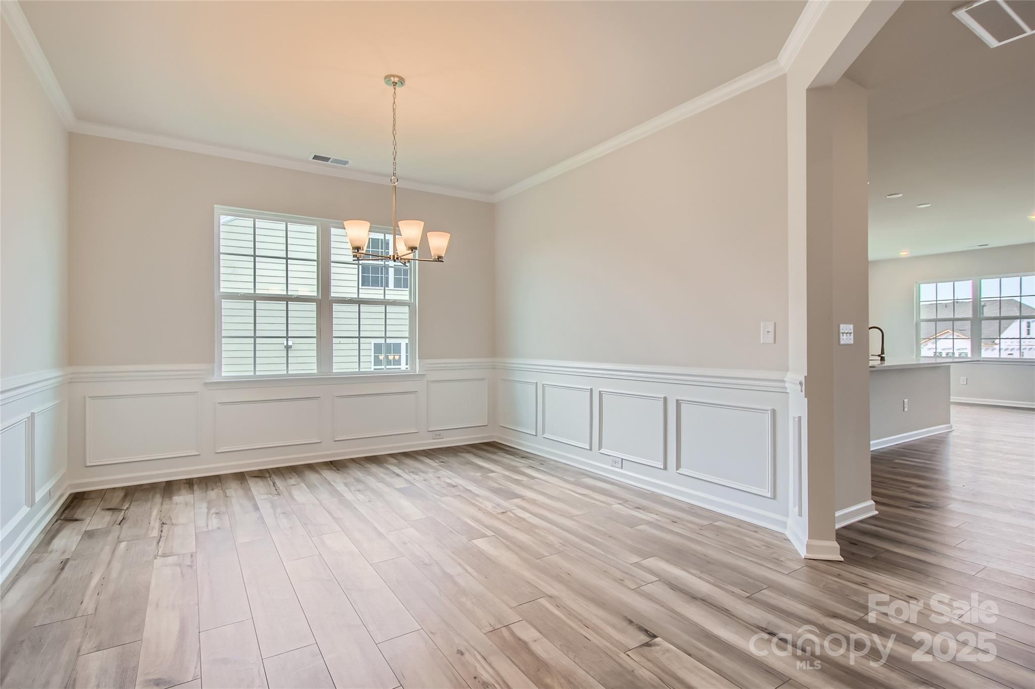 Roselyn - Residential