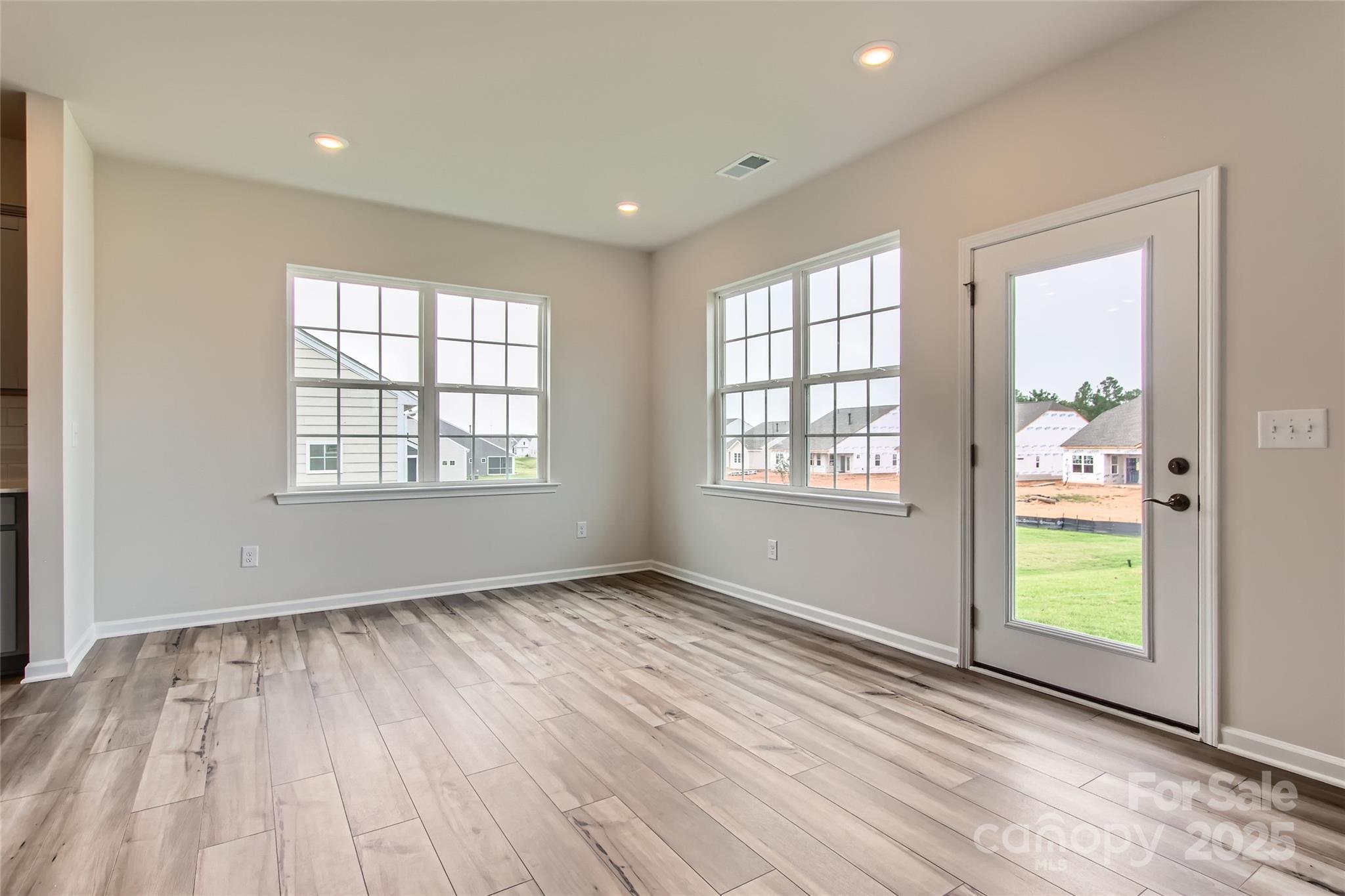 Roselyn - Residential