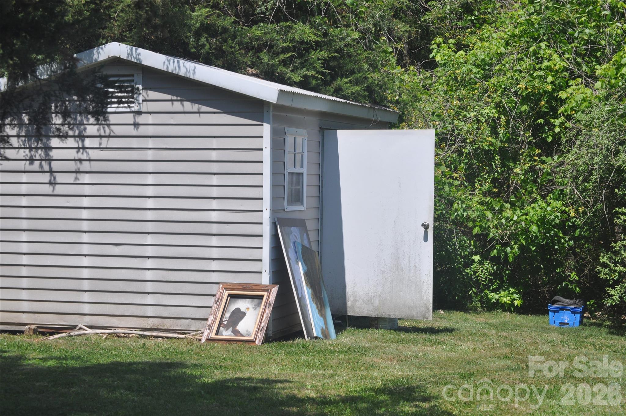 Paradise Point - Land