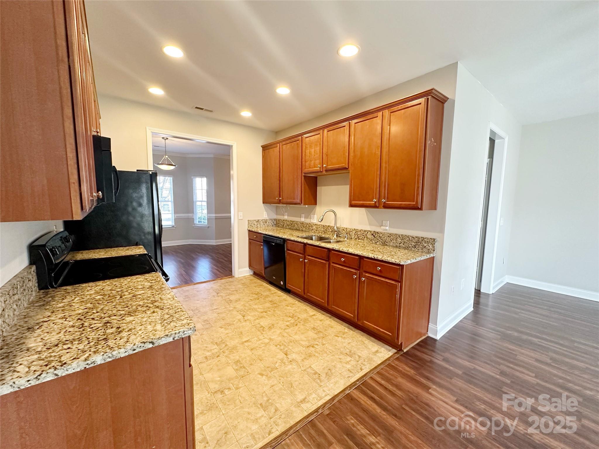 4143 Kenton Glenn Court NW