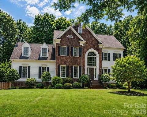 Photo of 7411 Leharne Drive, Charlotte, NC 28270 (MLS # 4383286)