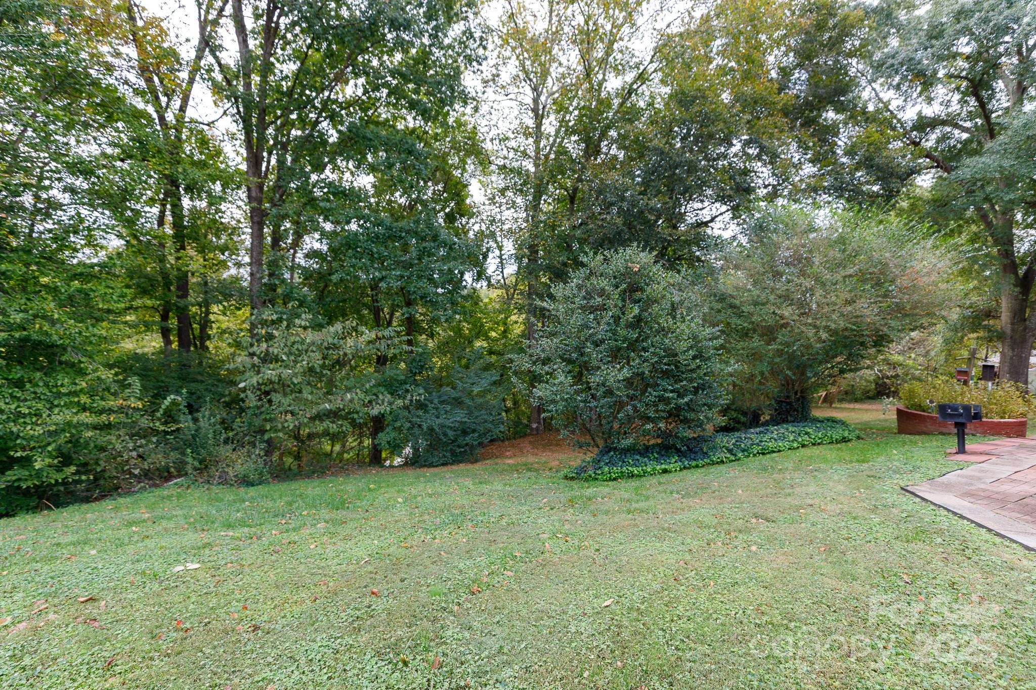 104 Hillcrest Drive