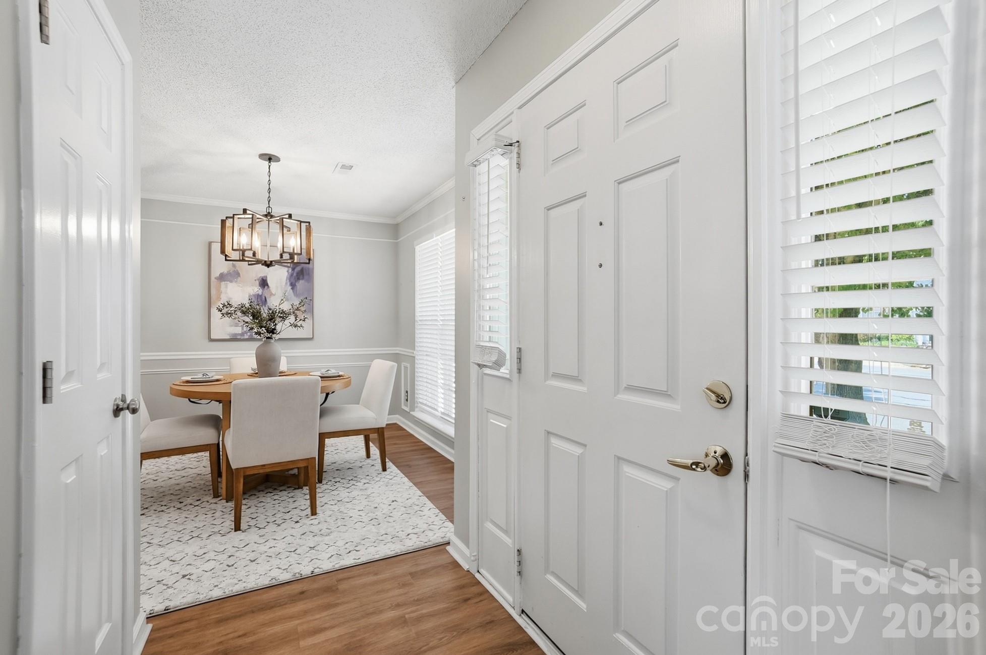 3947 Longwood Drive SW