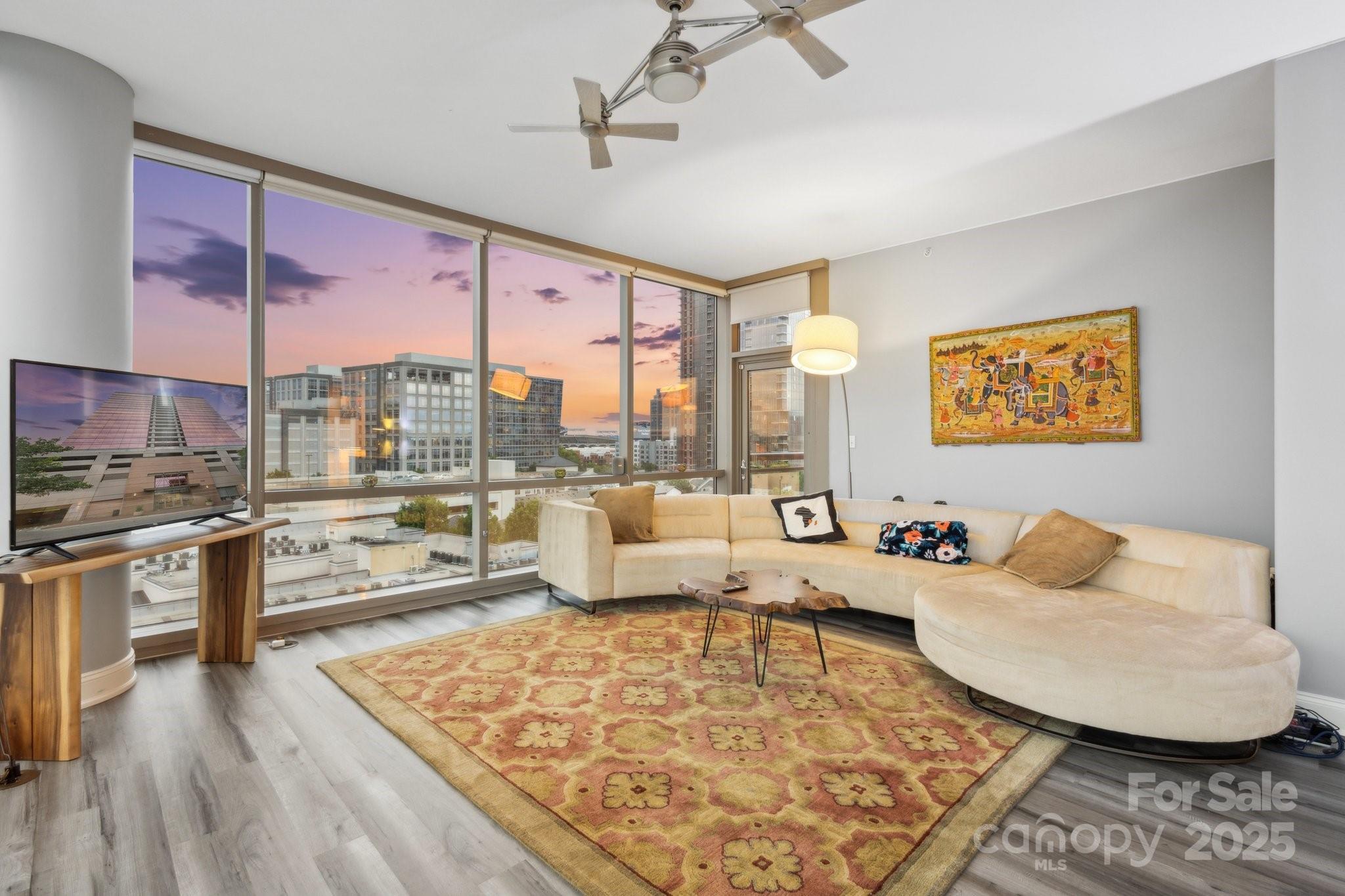315 Arlington Avenue 1104
