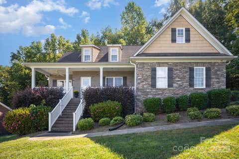 Photo for 2509 Sandlewood Drive