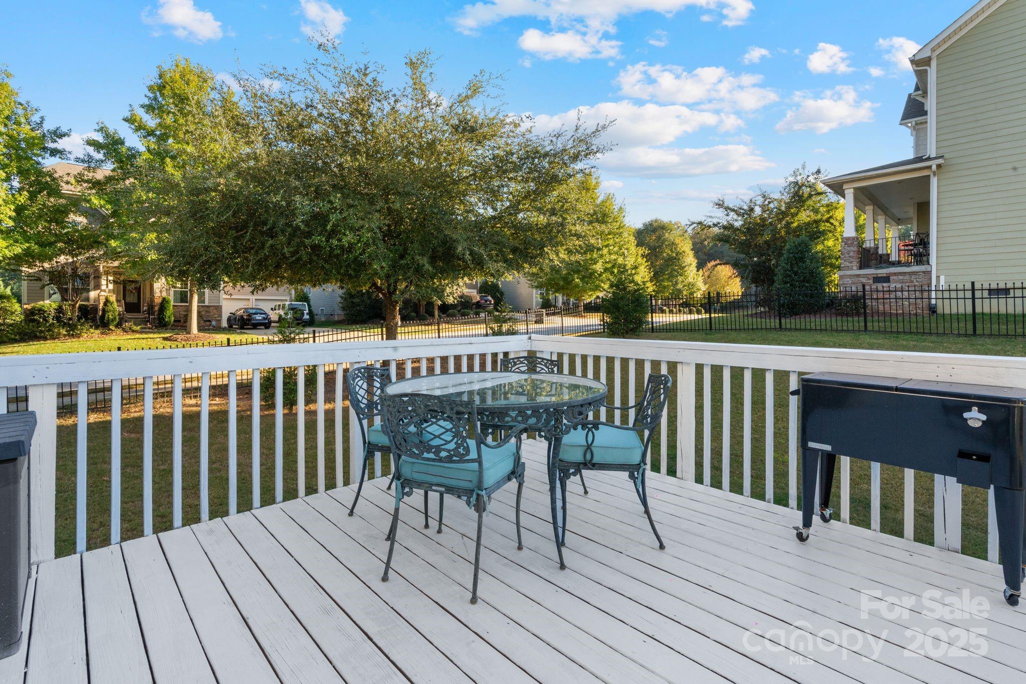 The Pinnacle At Handsmill - Residential