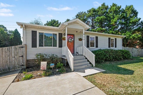 Photo for 815 Mooresville Road