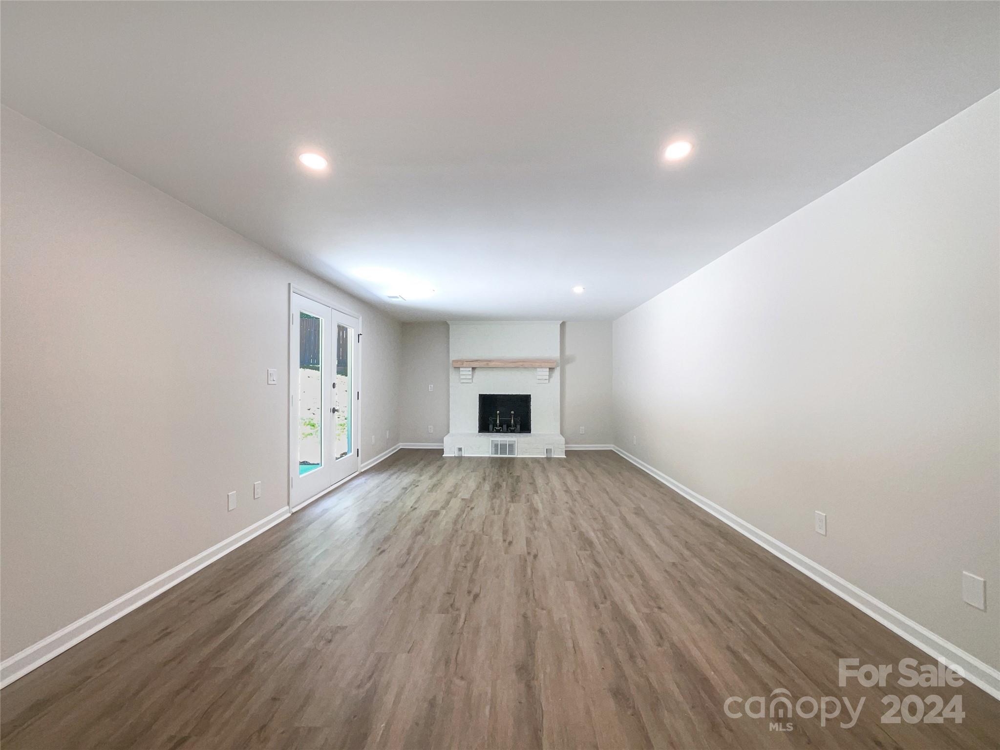 Courtney - Residential