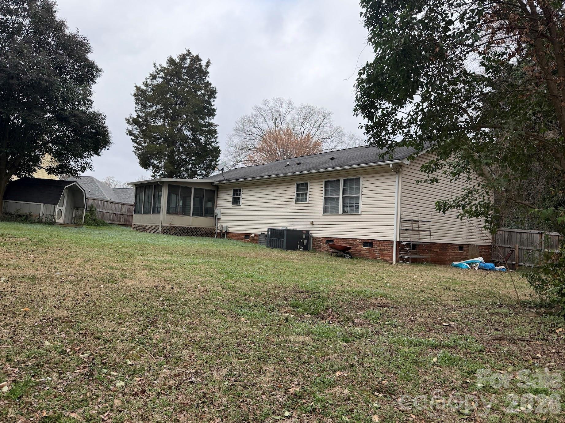 2479 Barnhardt Avenue NW