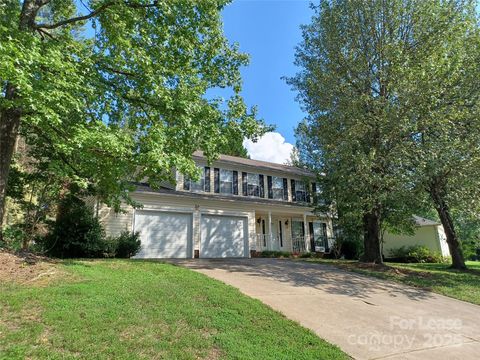 Photo of 9910 White Cascade Drive, Charlotte, NC 28269 (MLS # 4332413)