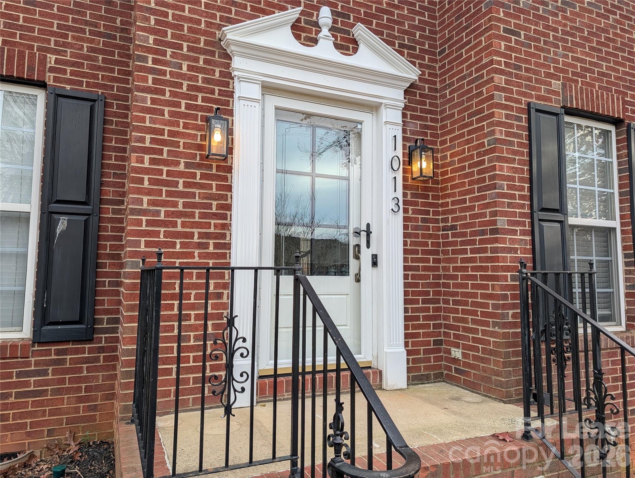 1013 Muirfield Drive