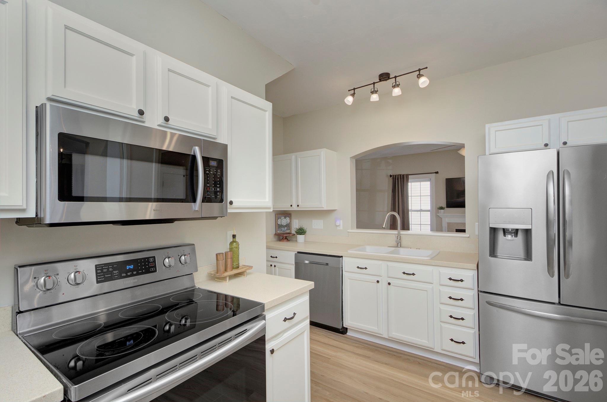 Hagers Ferry - Residential