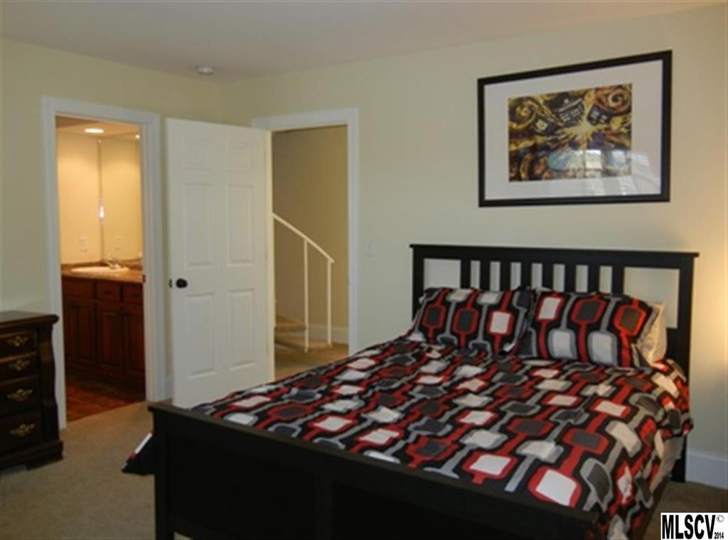 Moores Ferry - Residential